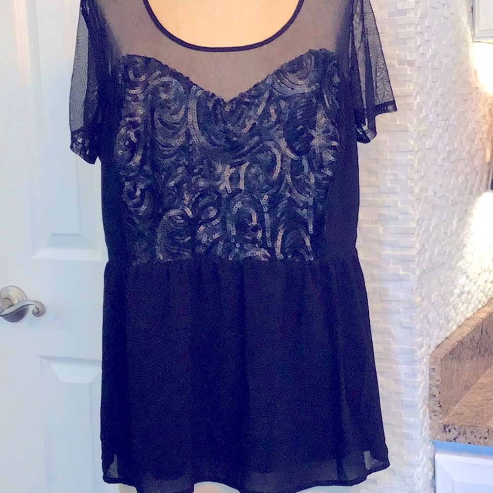 TORRID BLACK SEQUIN TOP